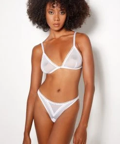 Dolce Triangle White